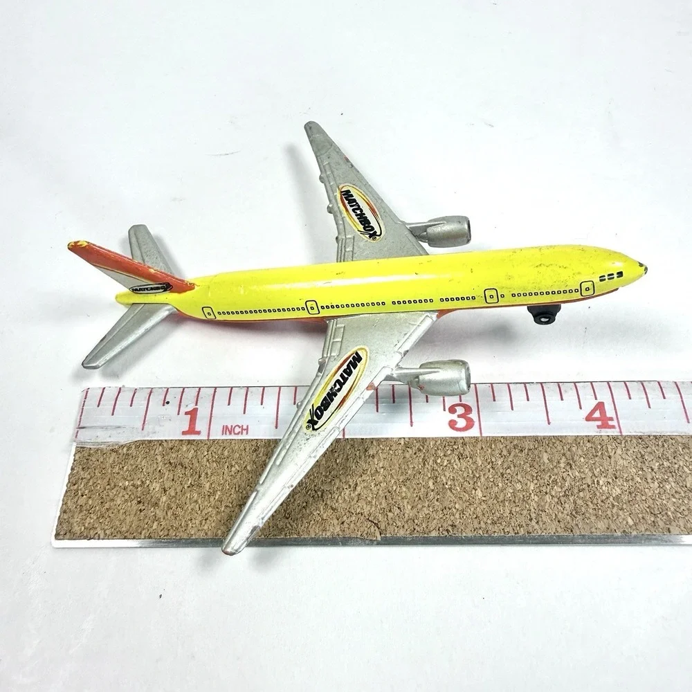 Matchbox Skybusters Boeing 777-200 Die Cast‎ Airplane 1997 Aircraft Toy